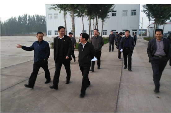 保定市市政府研究室主任白光明和涿州市政府市长陈宇,副市长